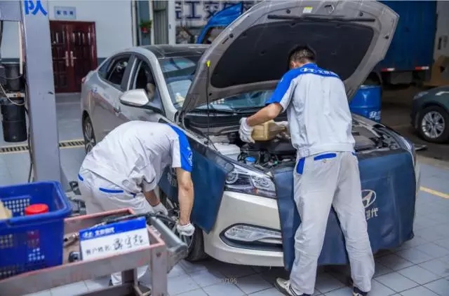 驚天秘聞: 開(kāi)車去4S店做保養(yǎng)要花多少錢？