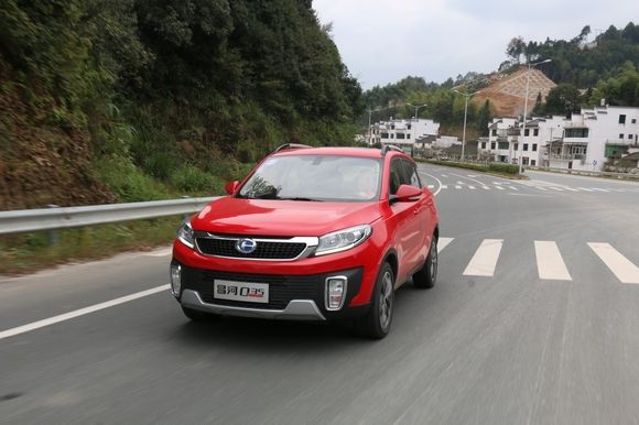 車窗怎么開省油又涼快？這些竅門送你秀操作！